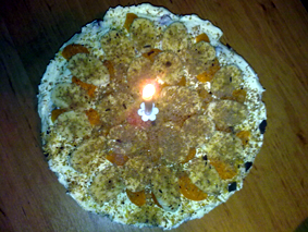 Narozeninový dort pro Janu jsme dělali společně s Natálkou / Praha, 05. 02. 2011