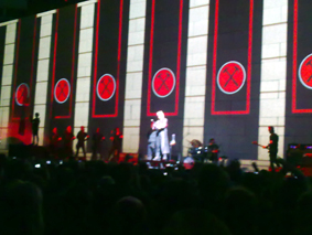 Roger Waters performuje v Praze The Wall / Praha, 15. 04. 2011